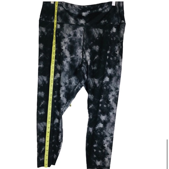 VELOCITY High Rise Tie Dye Leggings 3X - Picture 9 of 9